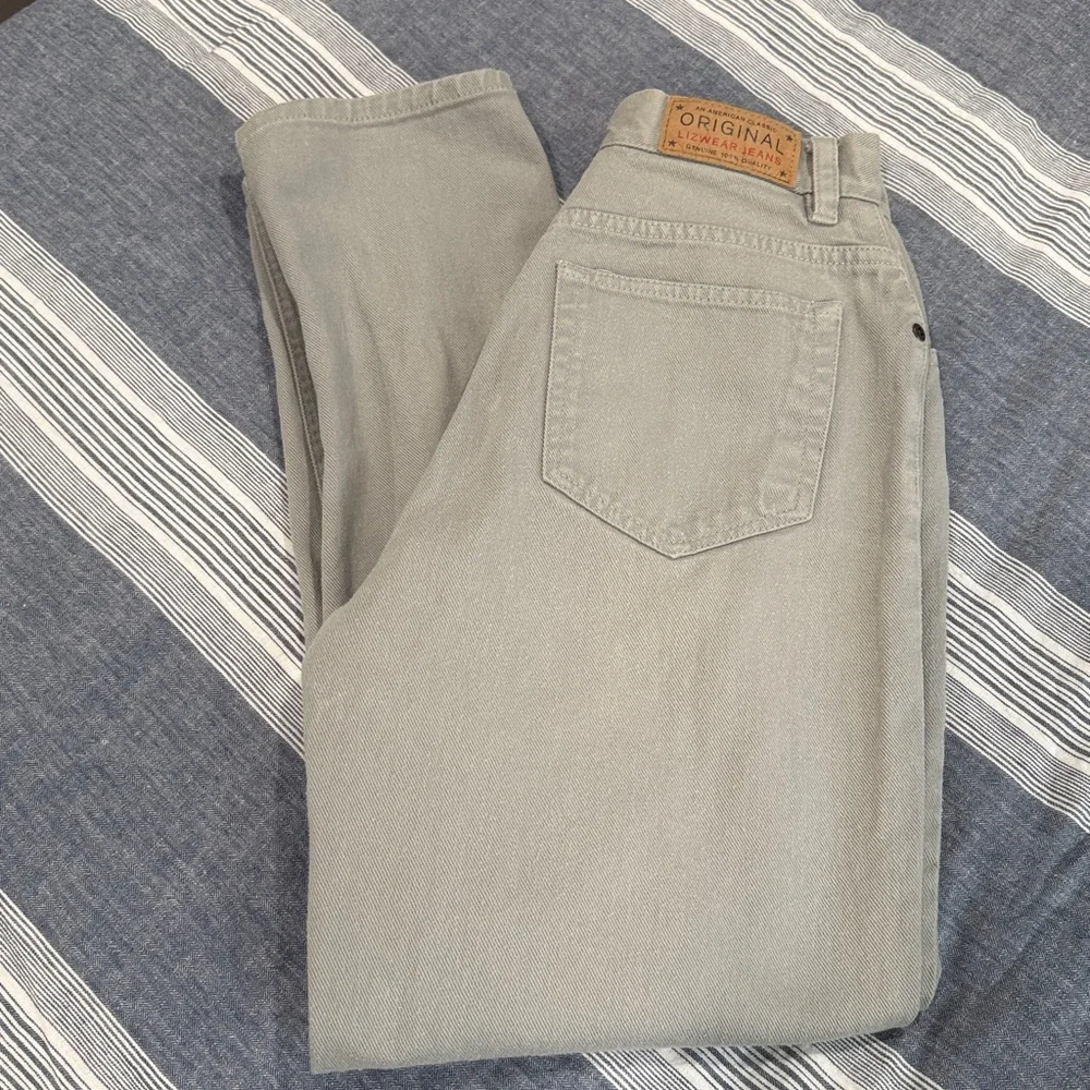 Liz Claiborne VINTAGE Classic Fit Jeans, Mom Jeans, Wedgie Fit, Lizwear Jeans - Picture 5 of 9